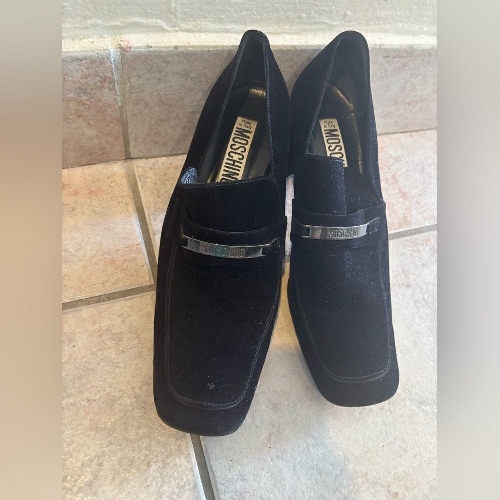 Moschino dress shoes baby doll heels logo pumps velvet y2k vintage